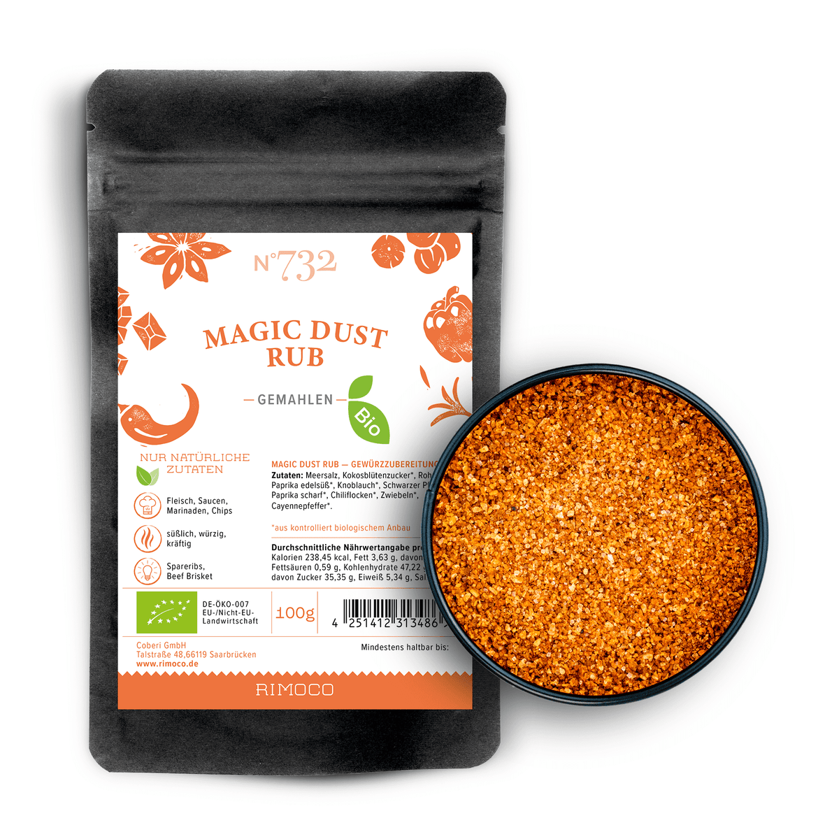 Bio Magic Dust Rub Gewürzmischung im Beutel und eine Schale mit grobem Gewürz auf weißem Hintergrund.
