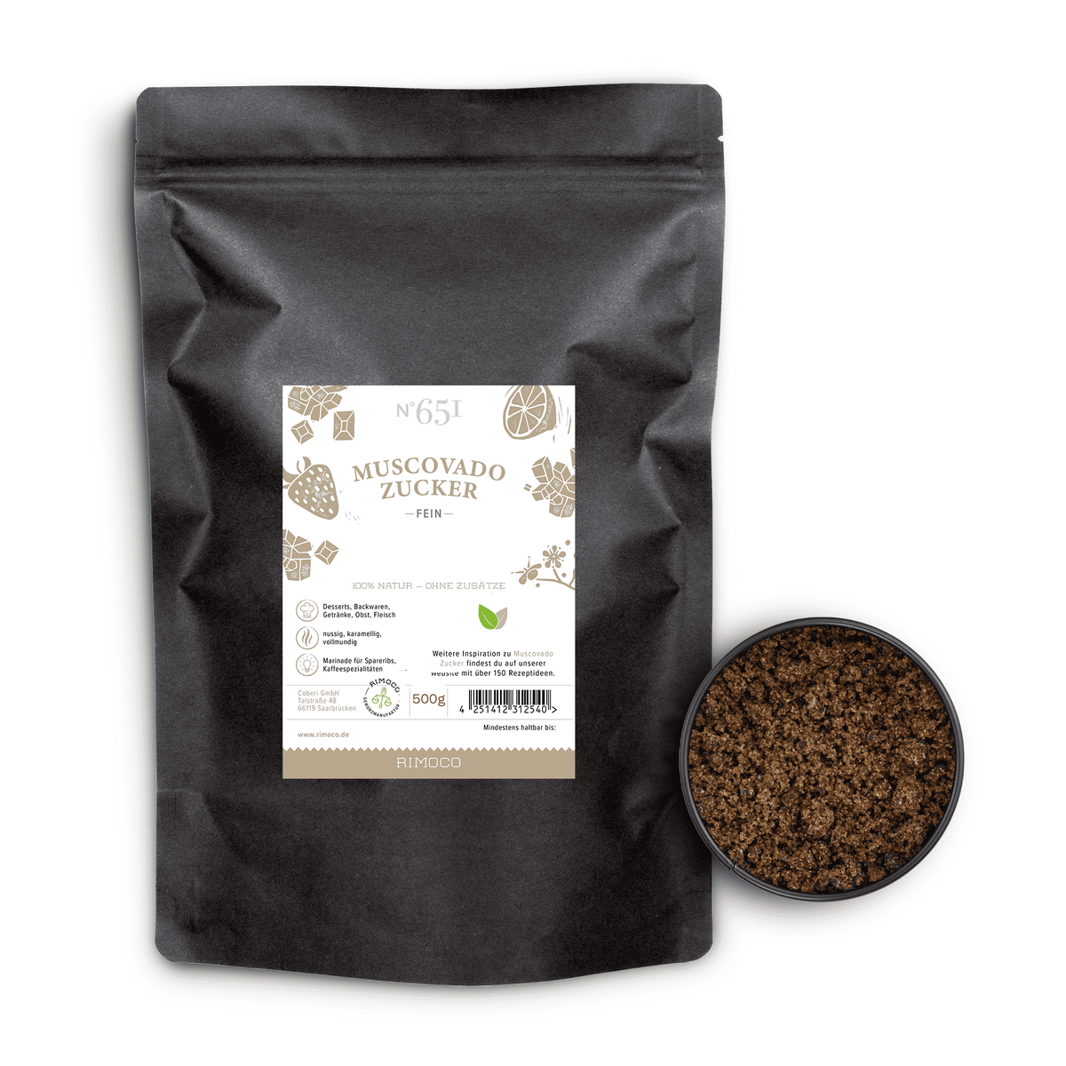 Muscovado Zucker Beutel neben einer Schale mit dunklem Muscovadozucker.