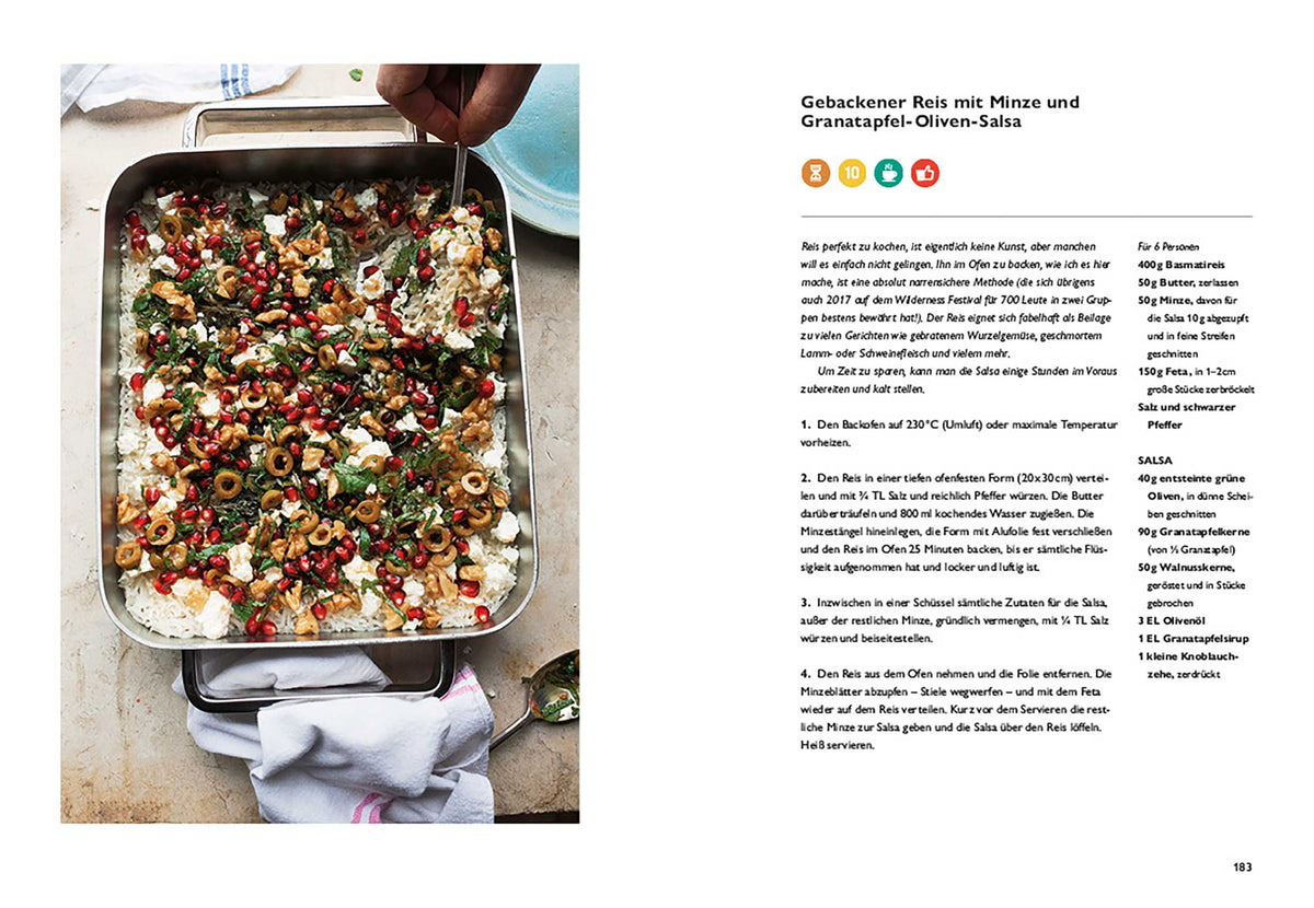 Doppelseite aus Simple: Gebackener Reis mit Minze und Granatapfel-Oliven-Salsa.